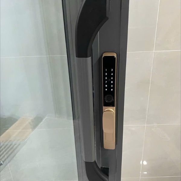 Khóa cửa lùa vân tay Kardos SmartLock A109 TN Gold - phụ kiện