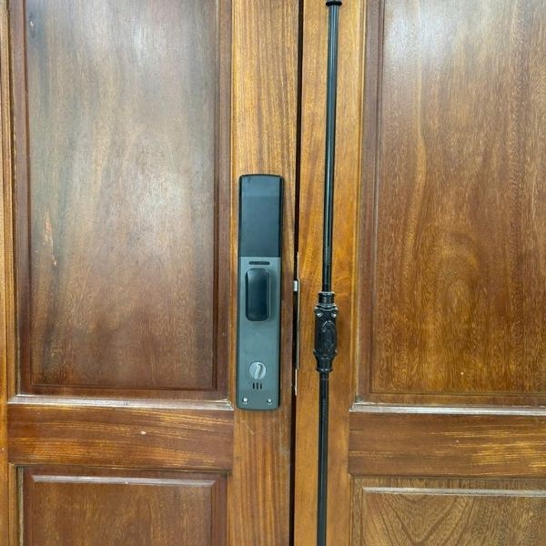 Khóa cửa vân tay Kardos SmartLock A15 - chi tiết