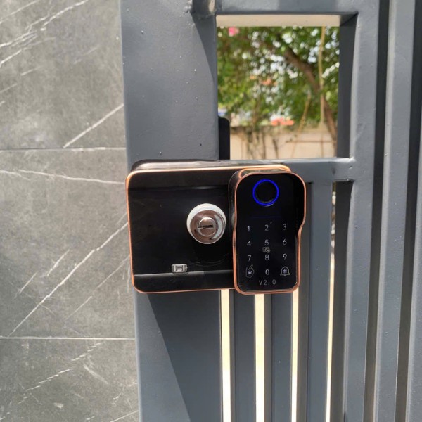 Khóa cửa cổng Avolock AG 48 mở 2 chiều chính hãng - lắp đặt thực tế