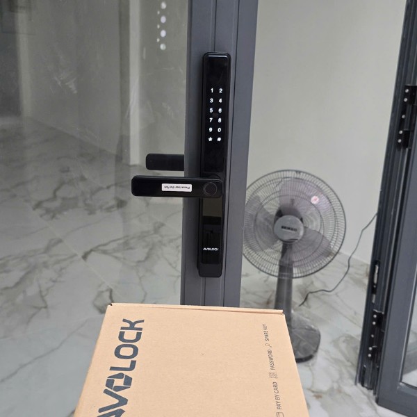 Khóa cửa nhôm vân tay AVOLOCK AN 382 chính hãng - phụ kiện