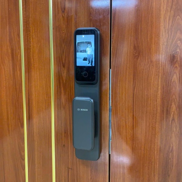 Khóa cửa Bosch EL 600FV Face 3D và camera