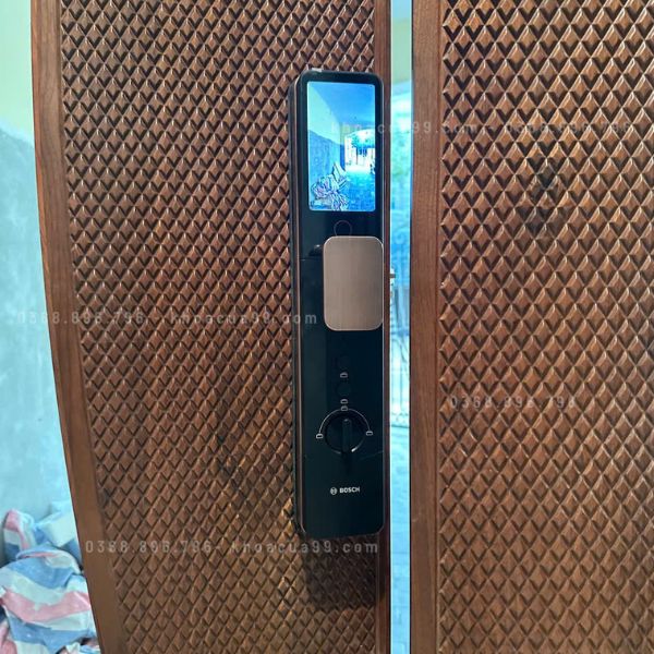 Khóa cửa Bosch FU8-PLUS Face id