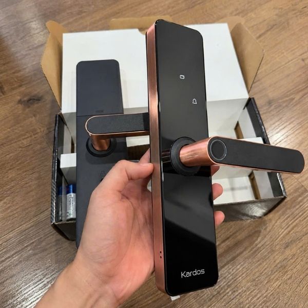 Khóa cửa vân tay Kardos SmartLock G13 Viền Đồng - mặt sau