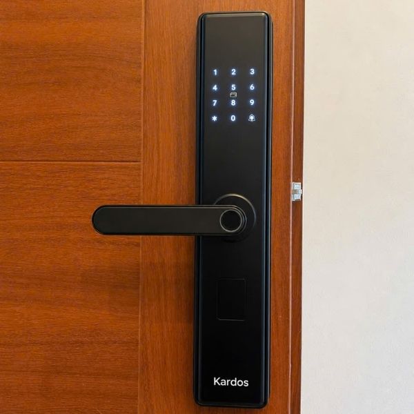 Khóa cửa vân tay Kardos SmartLock G63 Đen - mặt sau
