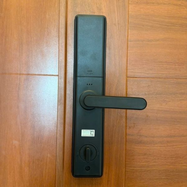 Khóa cửa vân tay Kardos SmartLock G63 Đen - chi tiết