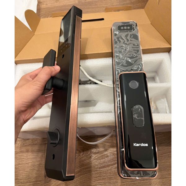 Khóa cửa vân tay Kardos GF19 có camera, mở bằng khuôn mặt - chi tiết