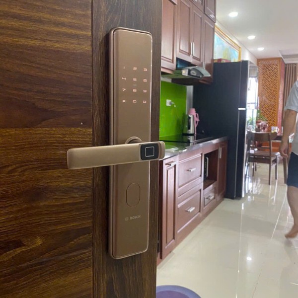 Khóa cửa vân tay Bosch ID30
