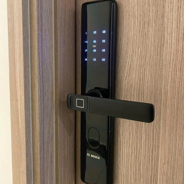 Khóa cửa vân tay Bosch ID30