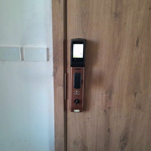 Khóa cửa vân tay Kassler KL828C