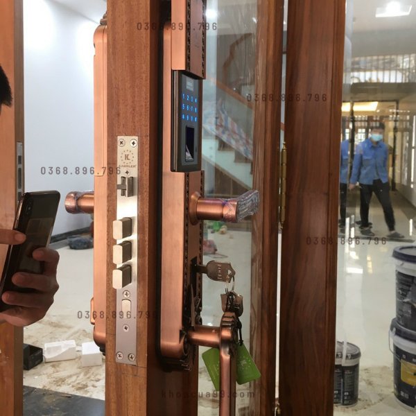Khóa cửa vân tay tân cổ điển Kassler KL 979R
