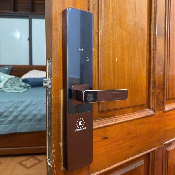 Khóa cửa vân tay Kassler KL567 CNC Copper
