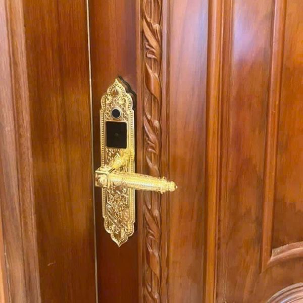 Khóa cửa vân tay Kardos SmartLock Villa 799 - chi tiết
